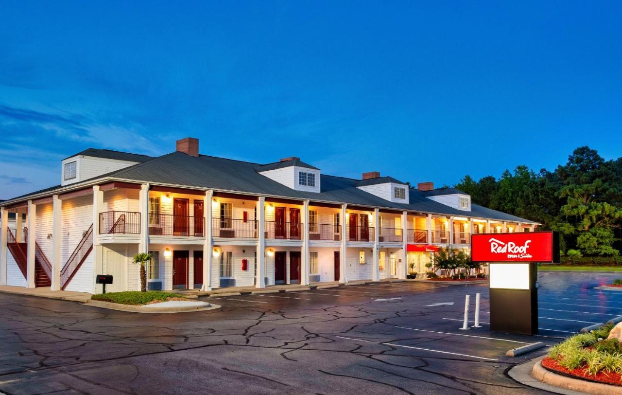 Red Roof Inn & Suites Wilson Extérieur photo